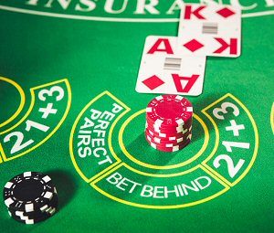 Live Blackjack with Bet Behind by Canada's Favorite Live Casino Evolution